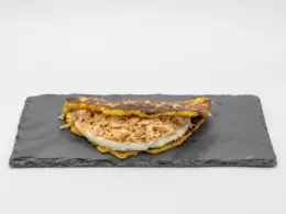 Cachapa con Queso & Pernil (Cerdo)