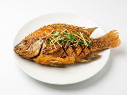 Pescado frito estilo chino — Chinatown 2 Ciudad Jardín