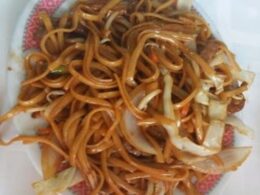 Tallarín especial a la plancha — Chinatown 2 Ciudad Jardín