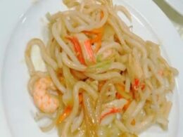 Tallarines fritos con gambas — Chinatown 2 Ciudad Jardín