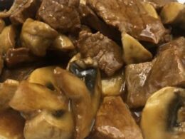 Ternera con champiñones y ajetes — Chinatown 2 Ciudad Jardín