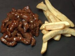 Ternera con patatas fritas — Chinatown 2 Ciudad Jardín