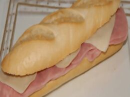 Bocadillo De Jamón York Y Queso — Mamma leone