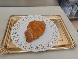 Croissant relleno de chocolate blanco mini — Mamma leone