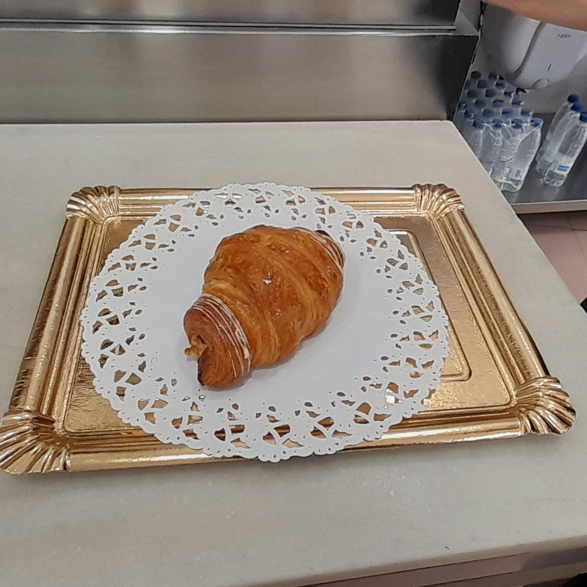 Croissant relleno de chocolate blanco mini — Mamma leone