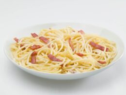 Espaguetis Carbonara — Mamma leone