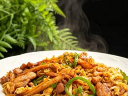 128. Tallarines Fritos Con Pollo — Sushi go