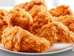 Alitas de pollo frito (6 uds.) 炸鸡翅 — Yakimanzi