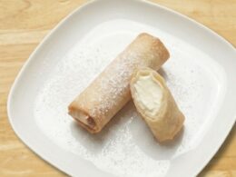 ROLLITO CRUJIENTE RELLENA CREMA DE LECHE 脆皮牛奶 — Yakimanzi