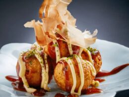 Takoyaki (4 uds.) 章鱼小丸子 — Yakimanzi
