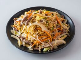 tallalines frito con ternera牛肉炒面 — Yakimanzi