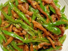 TERNERA CON PIMIENTA青椒牛肉 — Yakimanzi